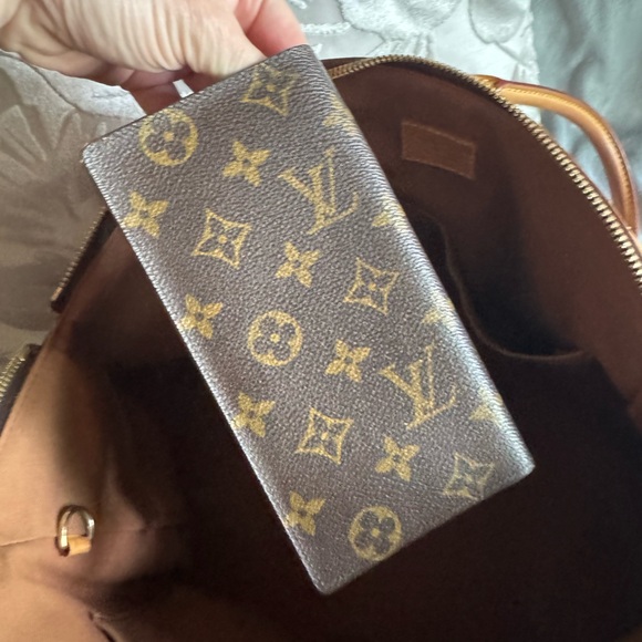 Louis Vuitton Long Wallet - Picture 1 of 4